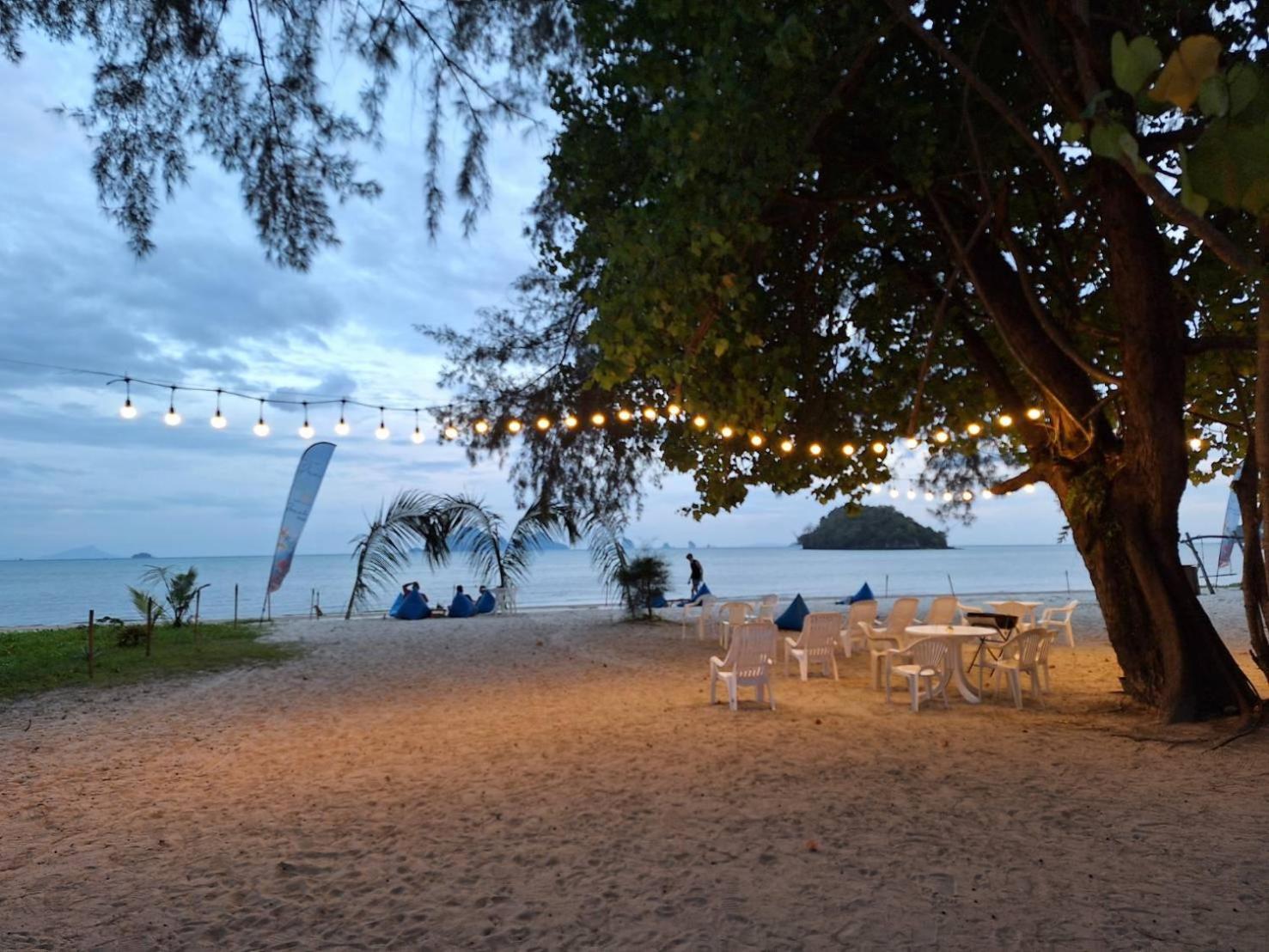 Pan Beachfront Resort Krabi Klong Muang Beach Exteriör bild