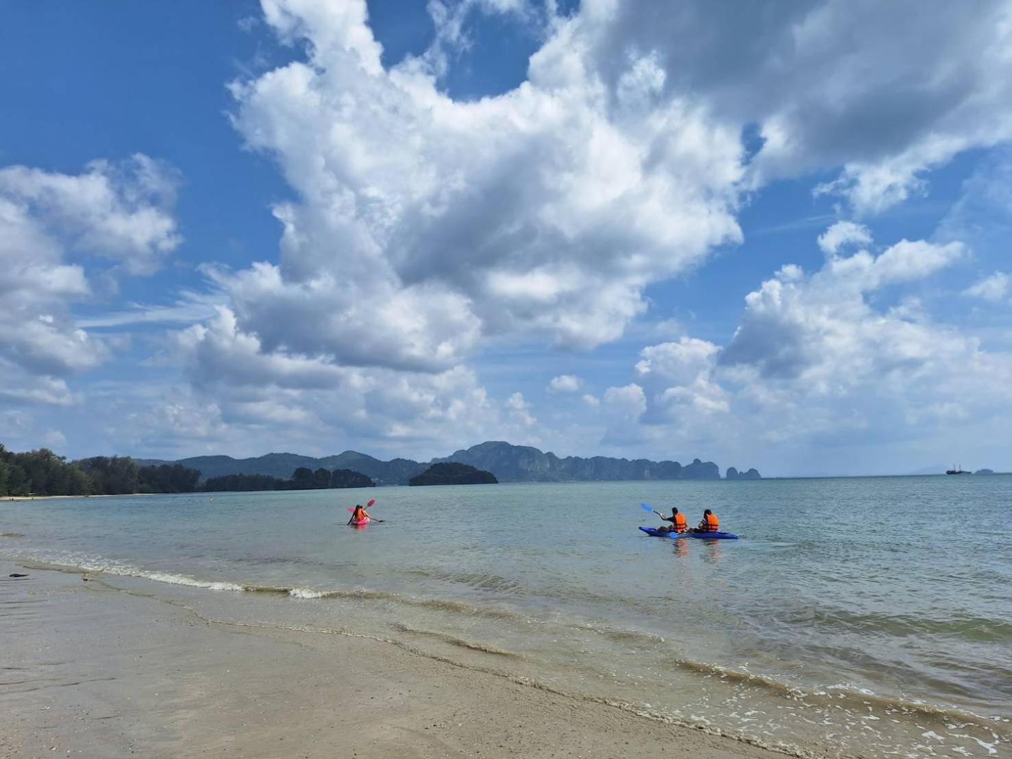 Pan Beachfront Resort Krabi Klong Muang Beach Exteriör bild