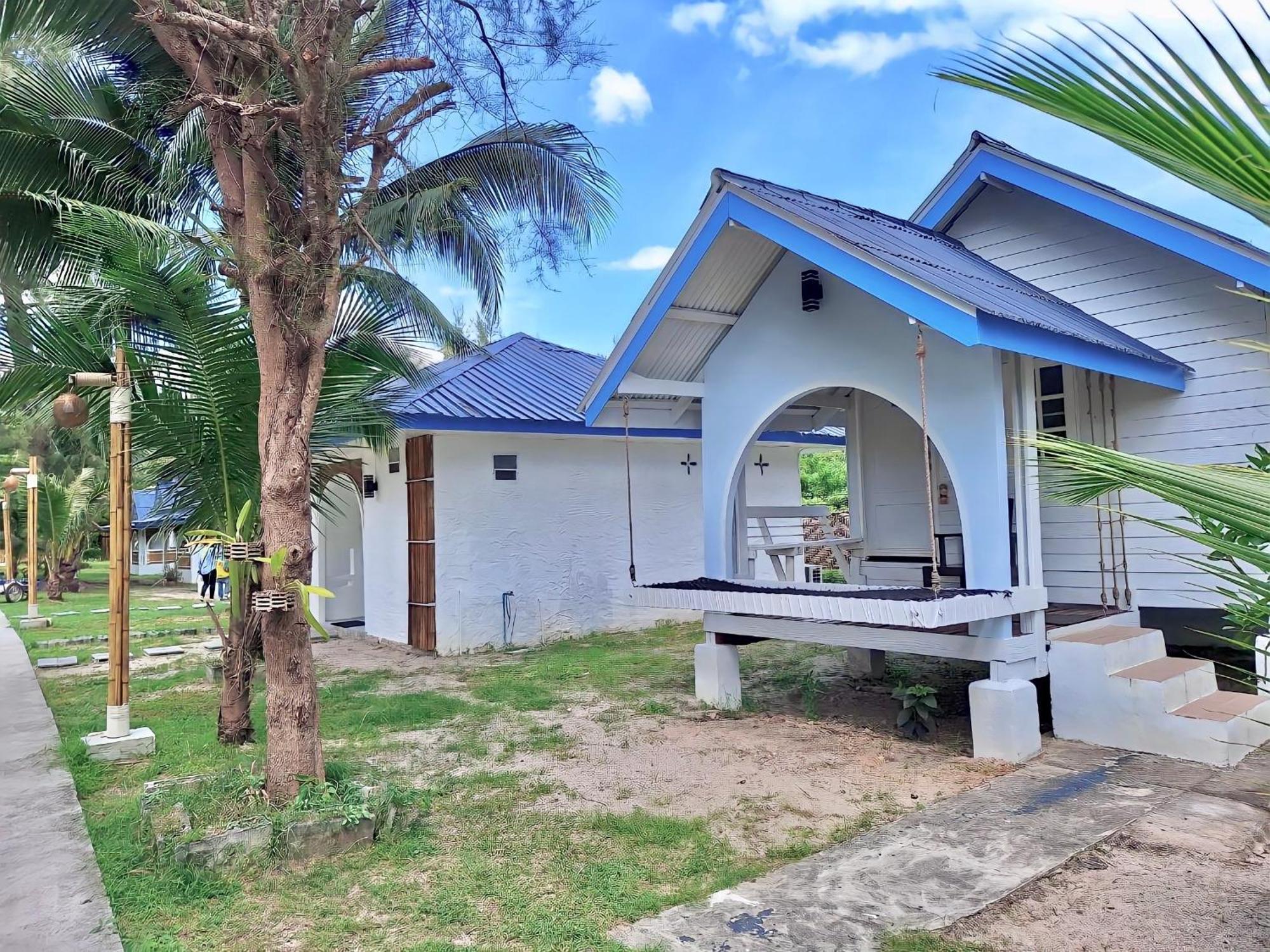 Pan Beachfront Resort Krabi Klong Muang Beach Rum bild