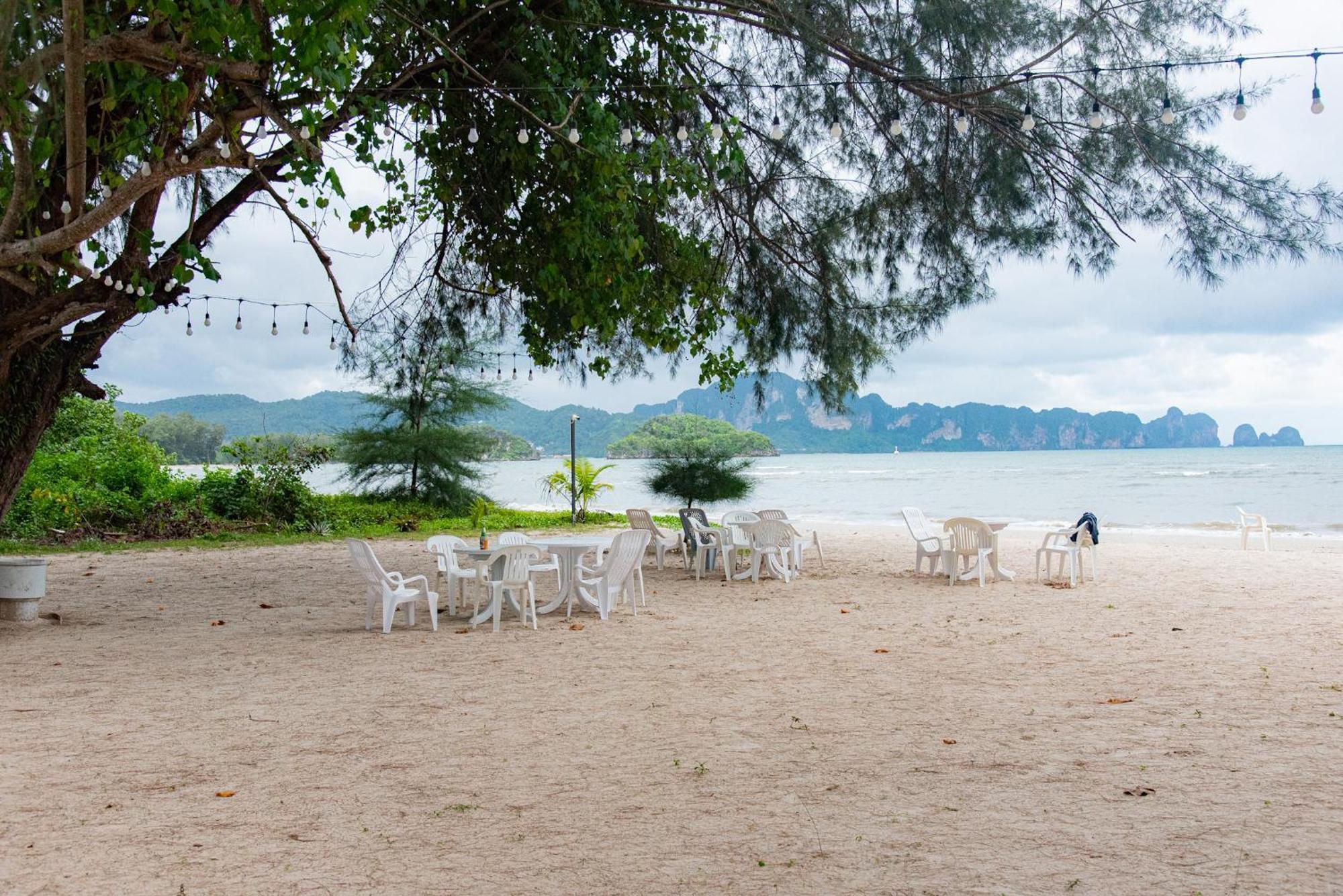 Pan Beachfront Resort Krabi Klong Muang Beach Exteriör bild