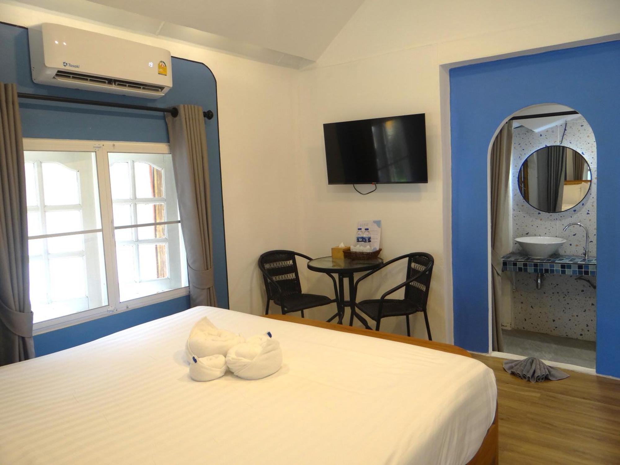 Pan Beachfront Resort Krabi Klong Muang Beach Exteriör bild